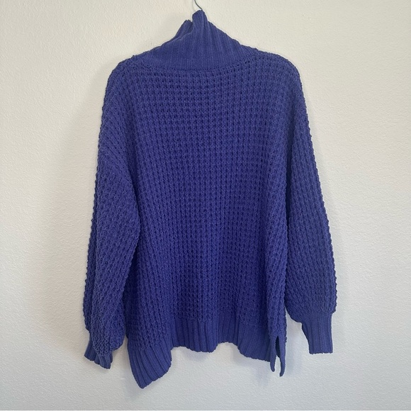 Loom Periwinkle Knit Sweater Soft and Cozy Size Small - Picture 5 of 6